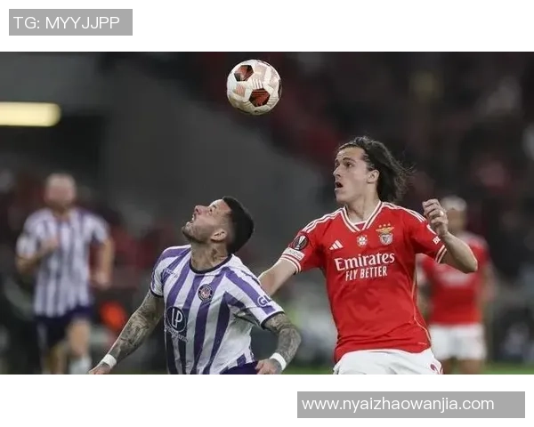 国王杯激战本菲卡与拜仁零平红牌争议引发全场热议与高潮