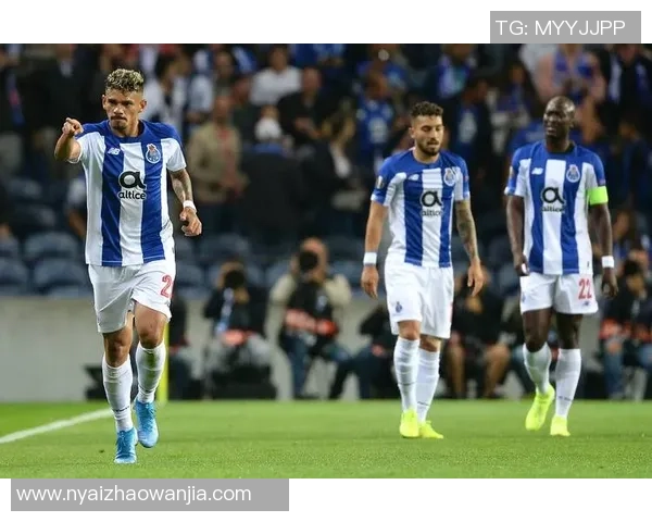 德甲焦点战巴萨与波尔图握手言和赛场气氛瞬间升温